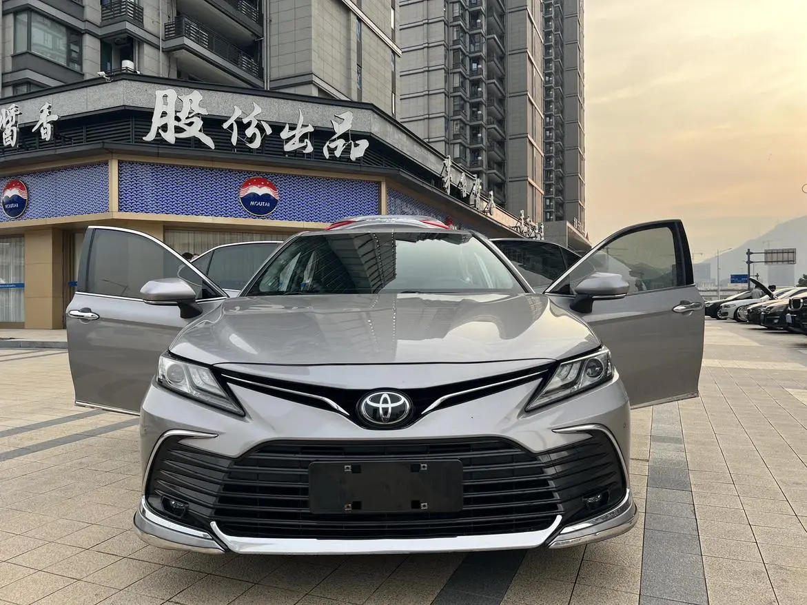 Toyota Camry 2023 2.0GVP Leading