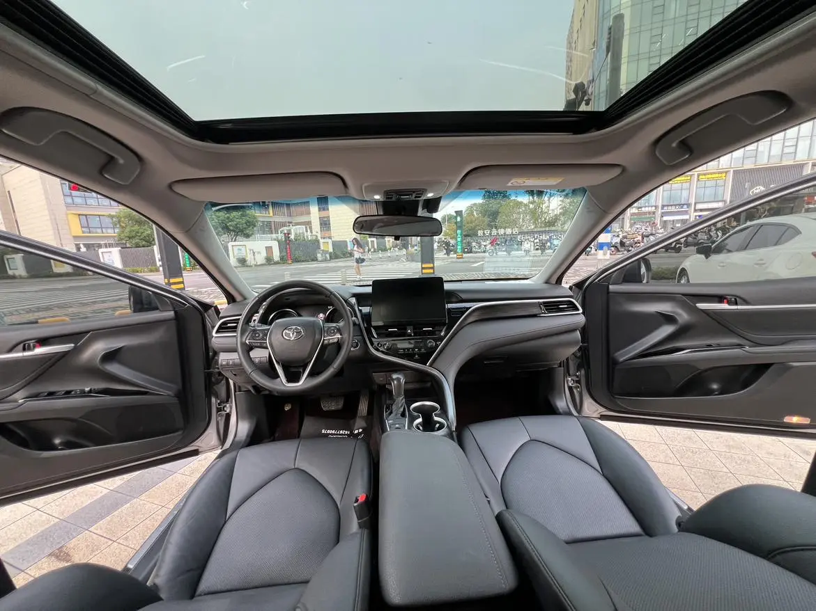 Toyota Camry 2023 2.0GVP Leading