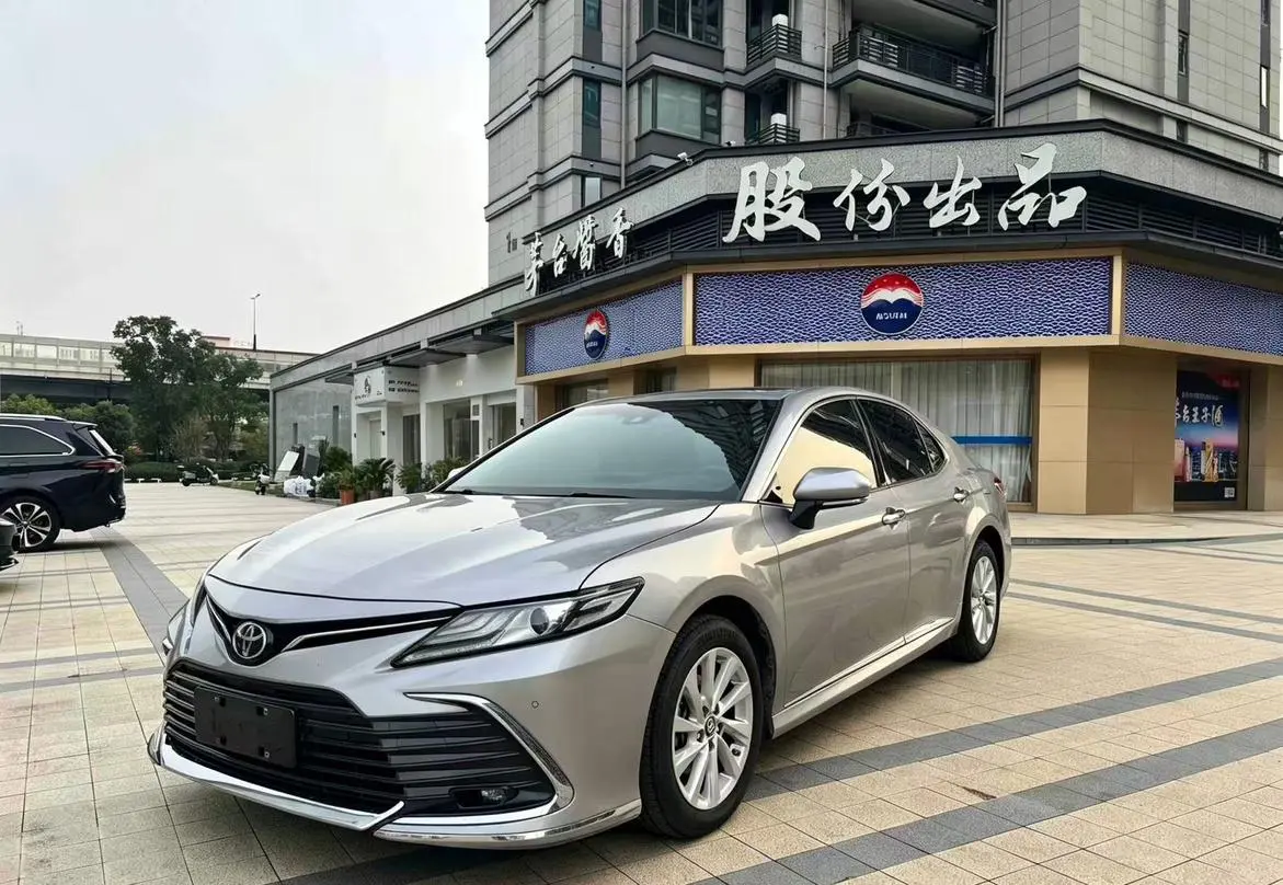 Toyota Camry 2023 2.0GVP Leading
