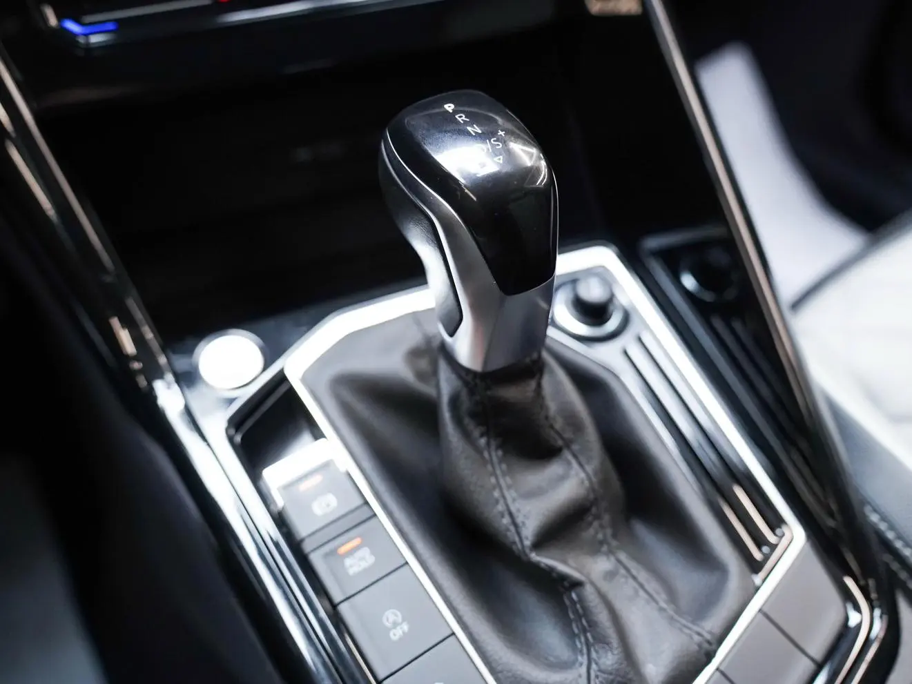 Volkswagen Tayron 2023 330TSI 2WD Luxury Plus