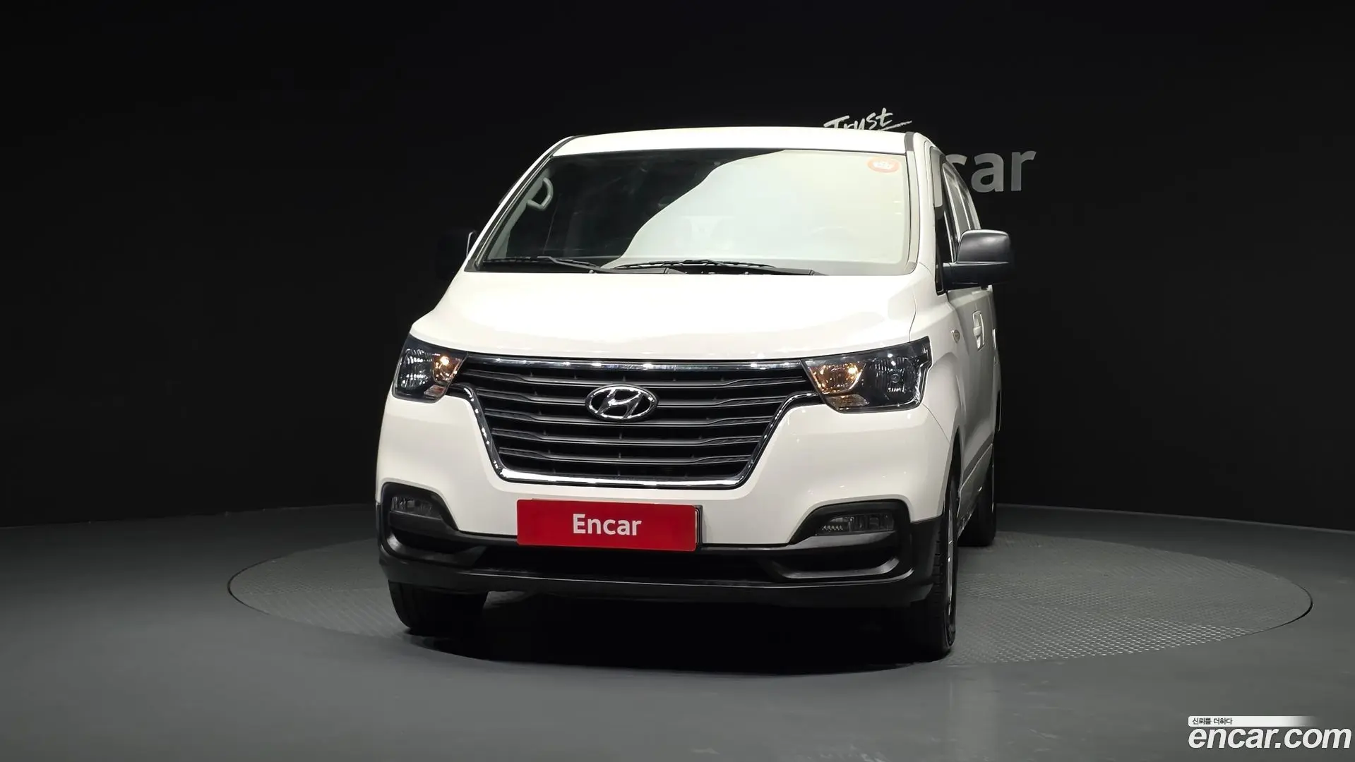Hyundai Starex Van 3-Seater