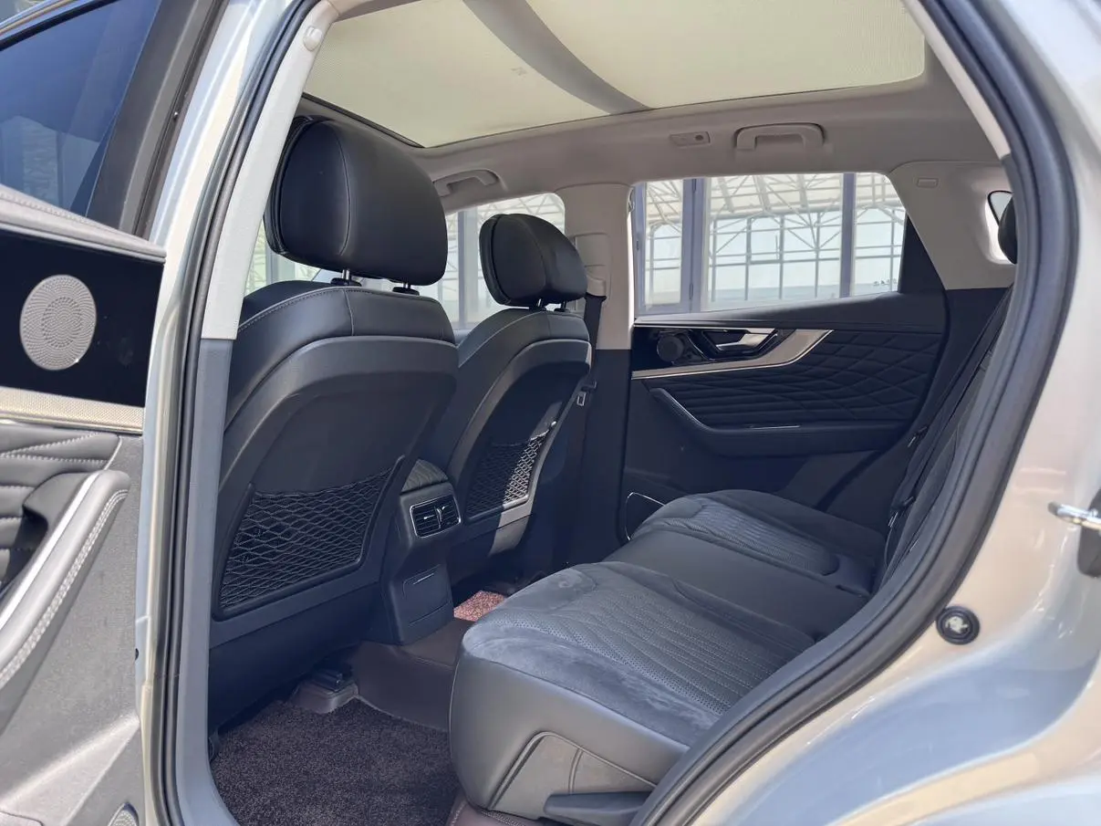 Hongqi HS5 2022 2.0T Smart Connected Flagship Joy