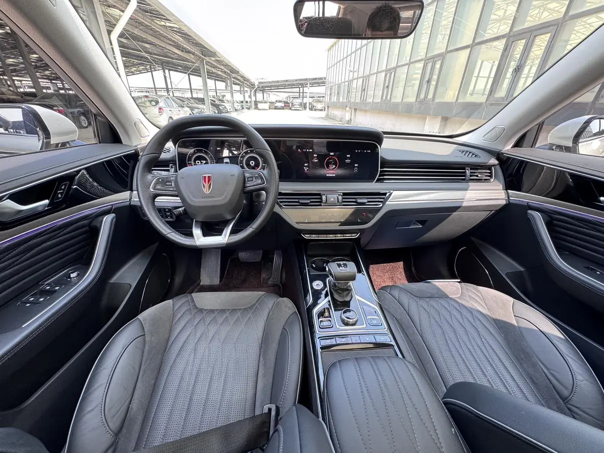 Hongqi HS5 2022 2.0T Smart Connected Flagship Joy