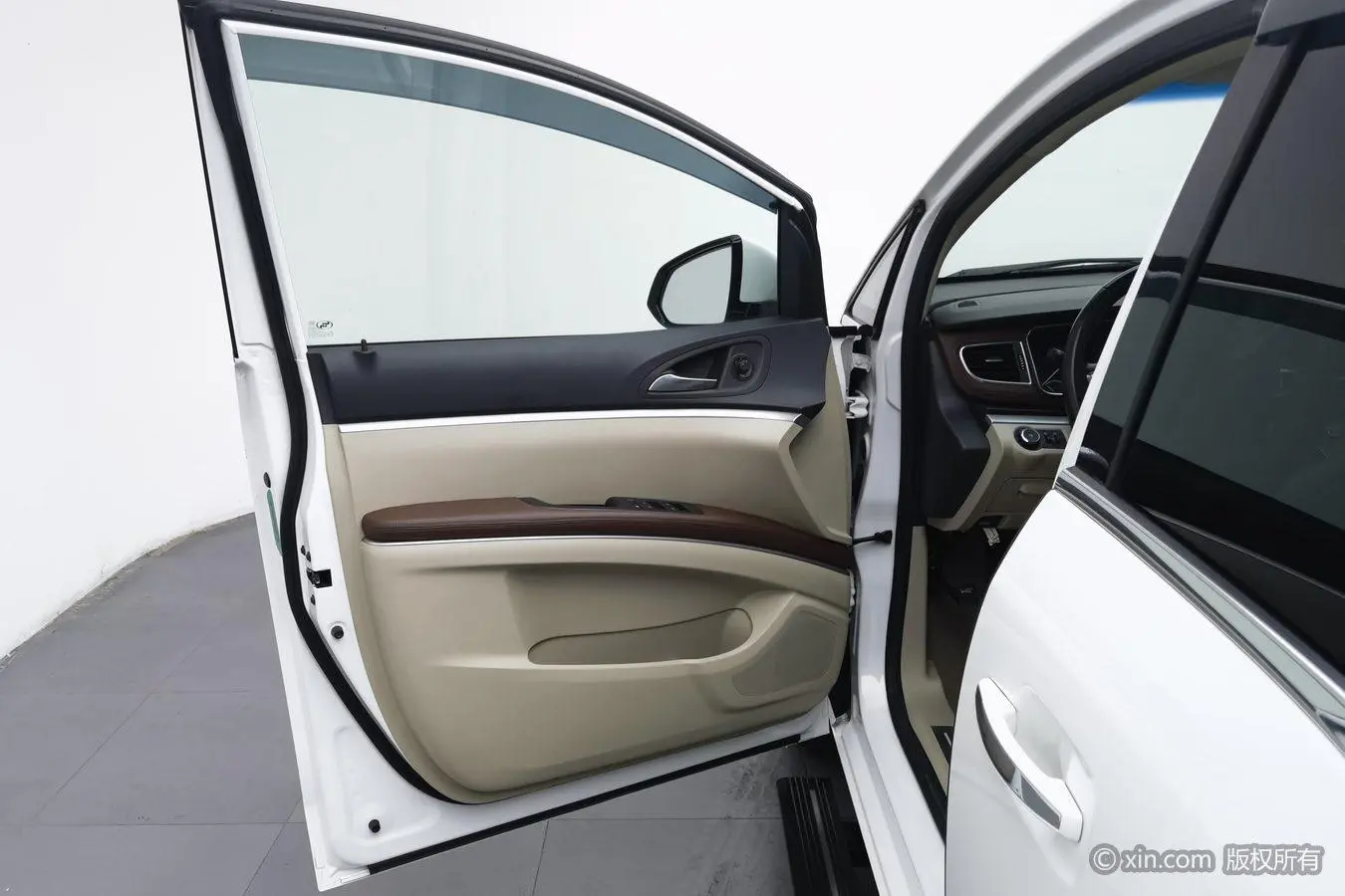 Buick GL8 2018 28T Premium China VI