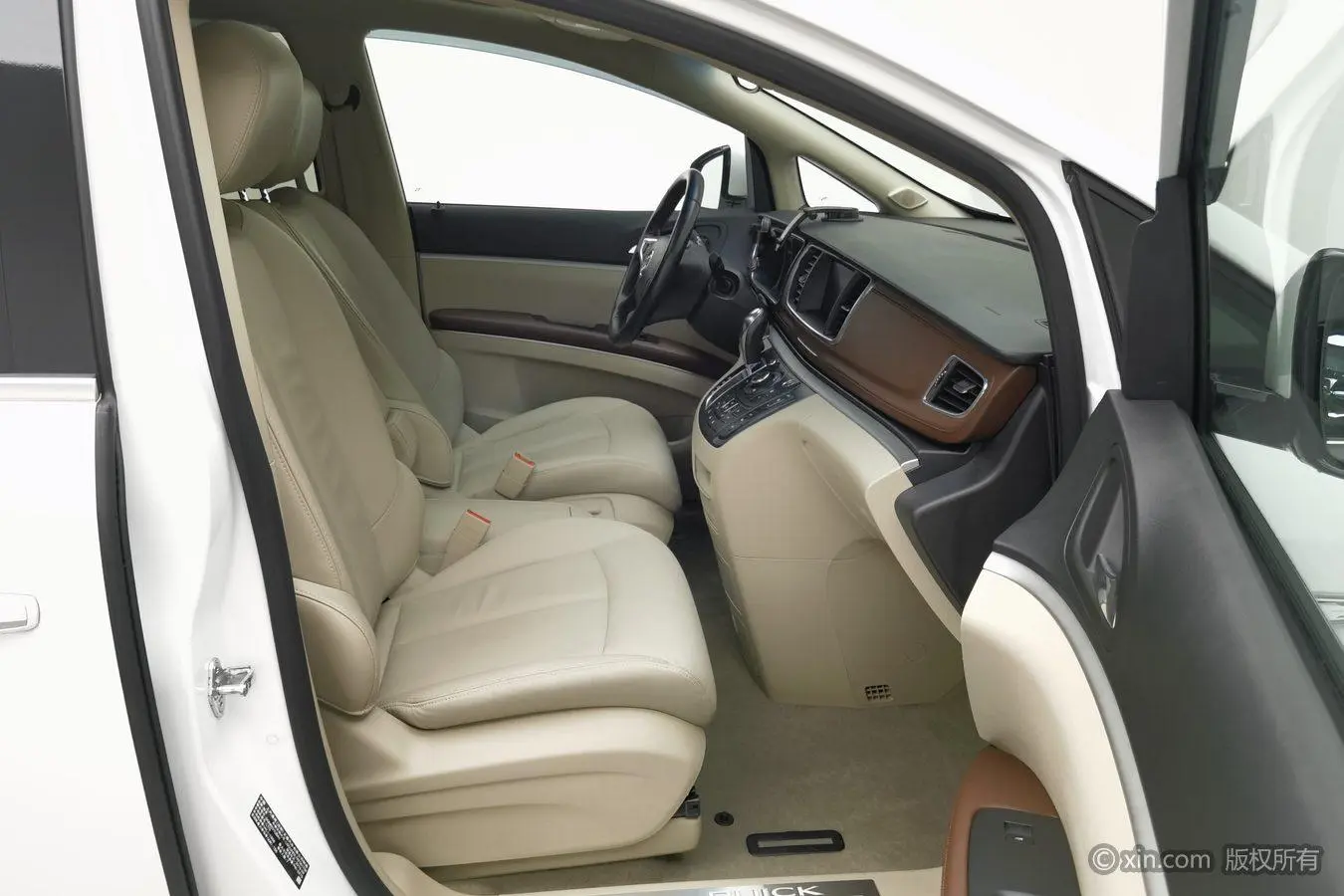 Buick GL8 2018 28T Premium China VI