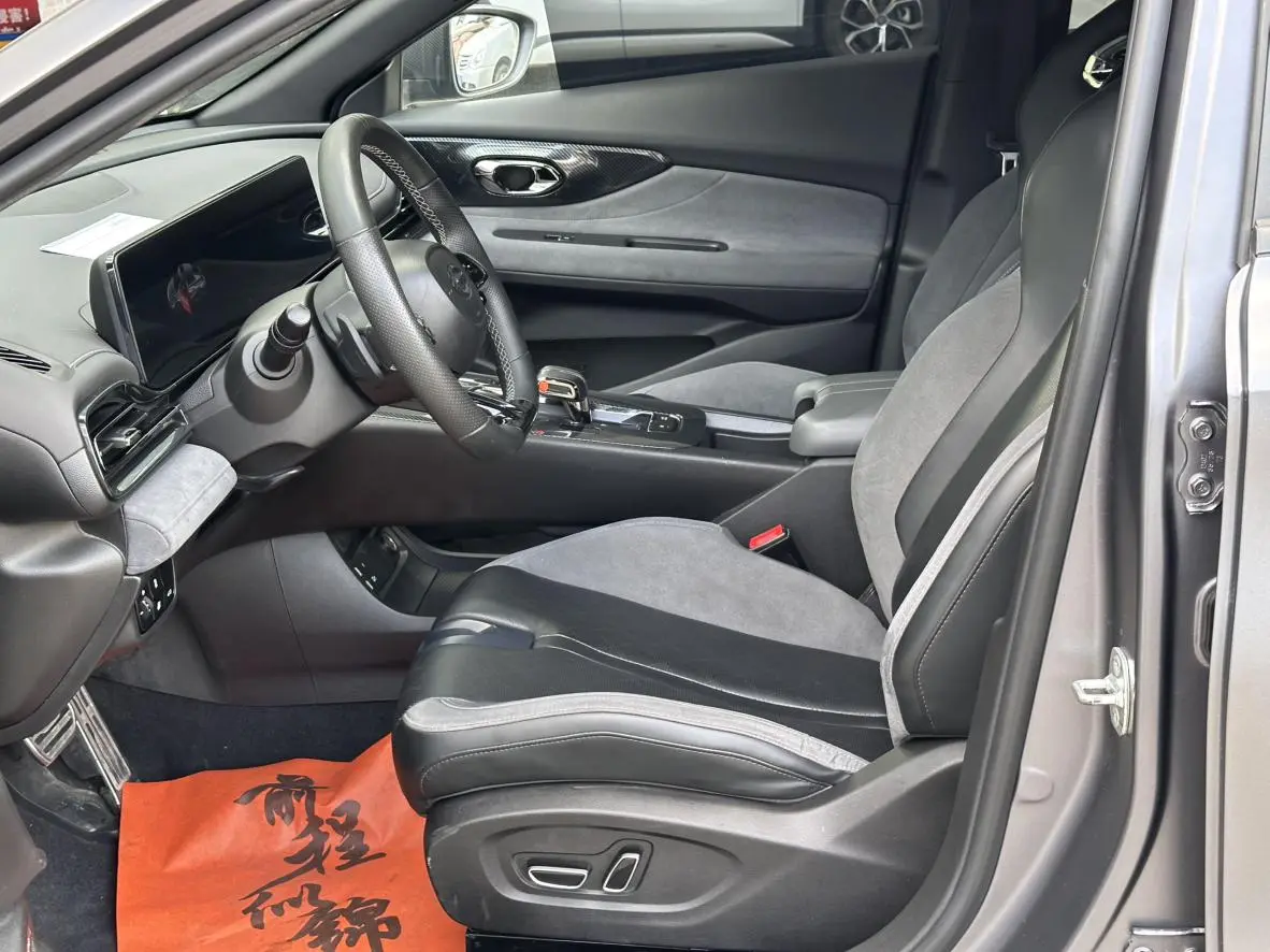 GAC Trumpchi Empow 2023 400T Auto R Pro