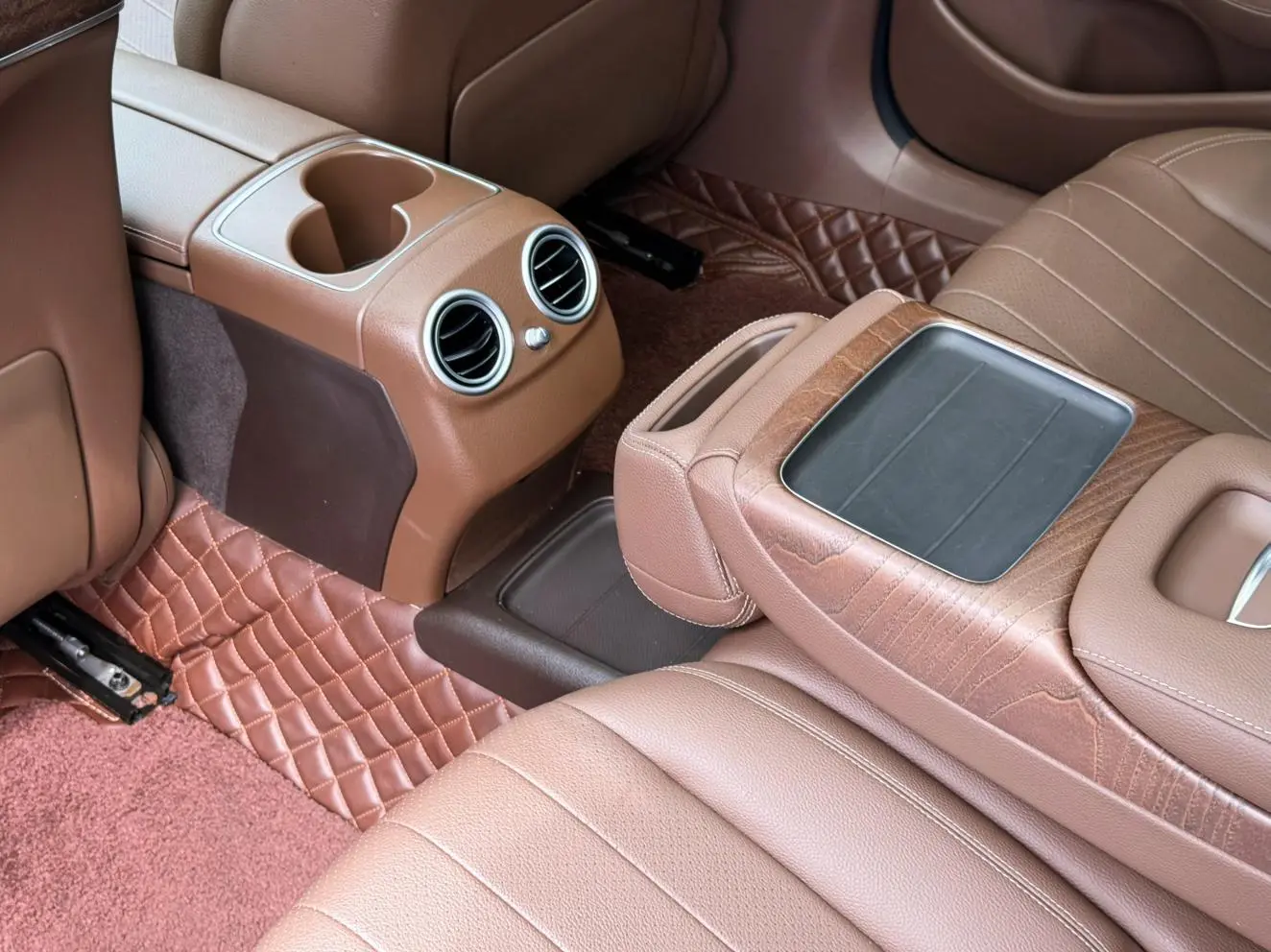 Mercedes-Benz E Class 2018 E 300 L Luxury