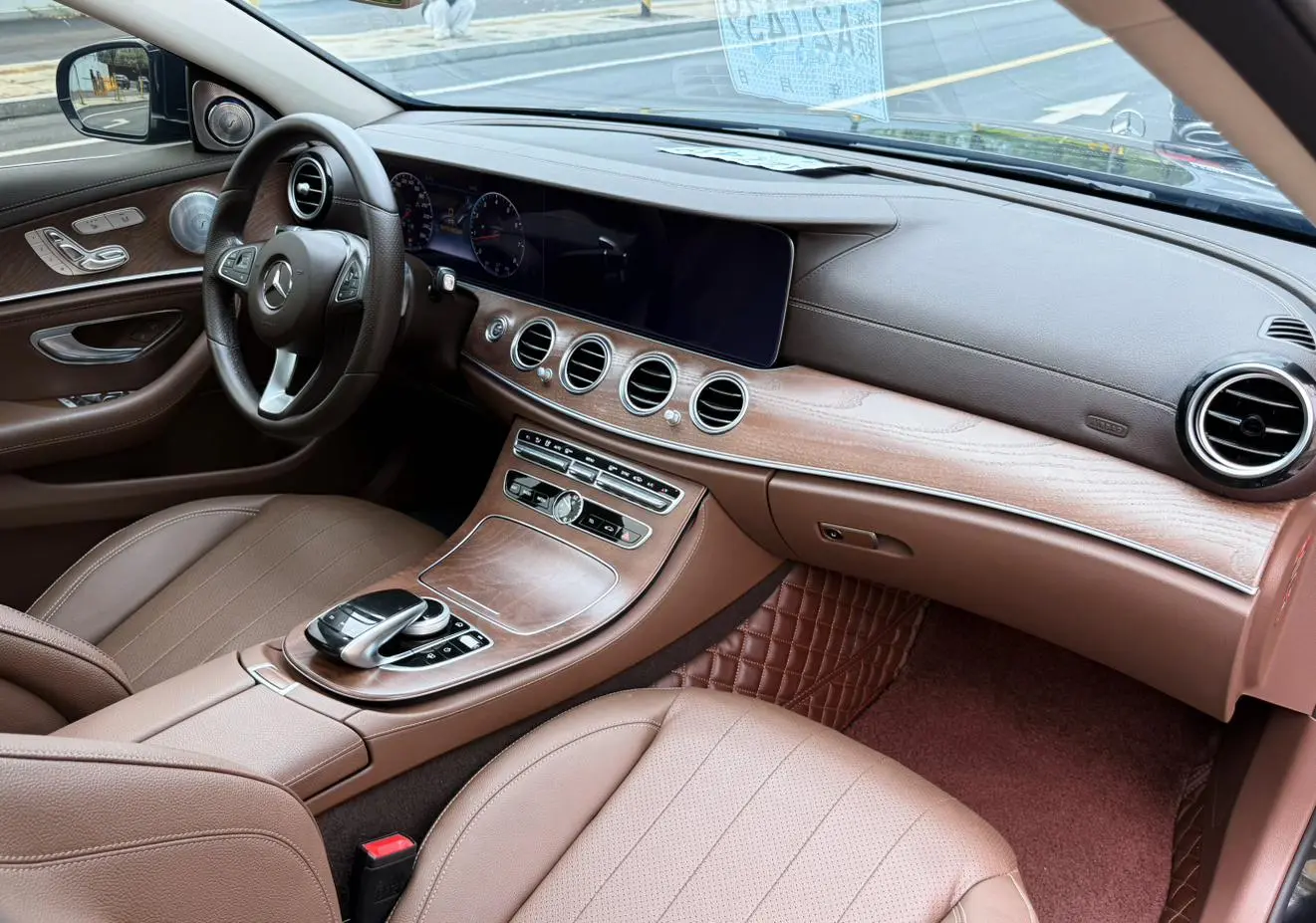 Mercedes-Benz E Class 2018 E 300 L Luxury