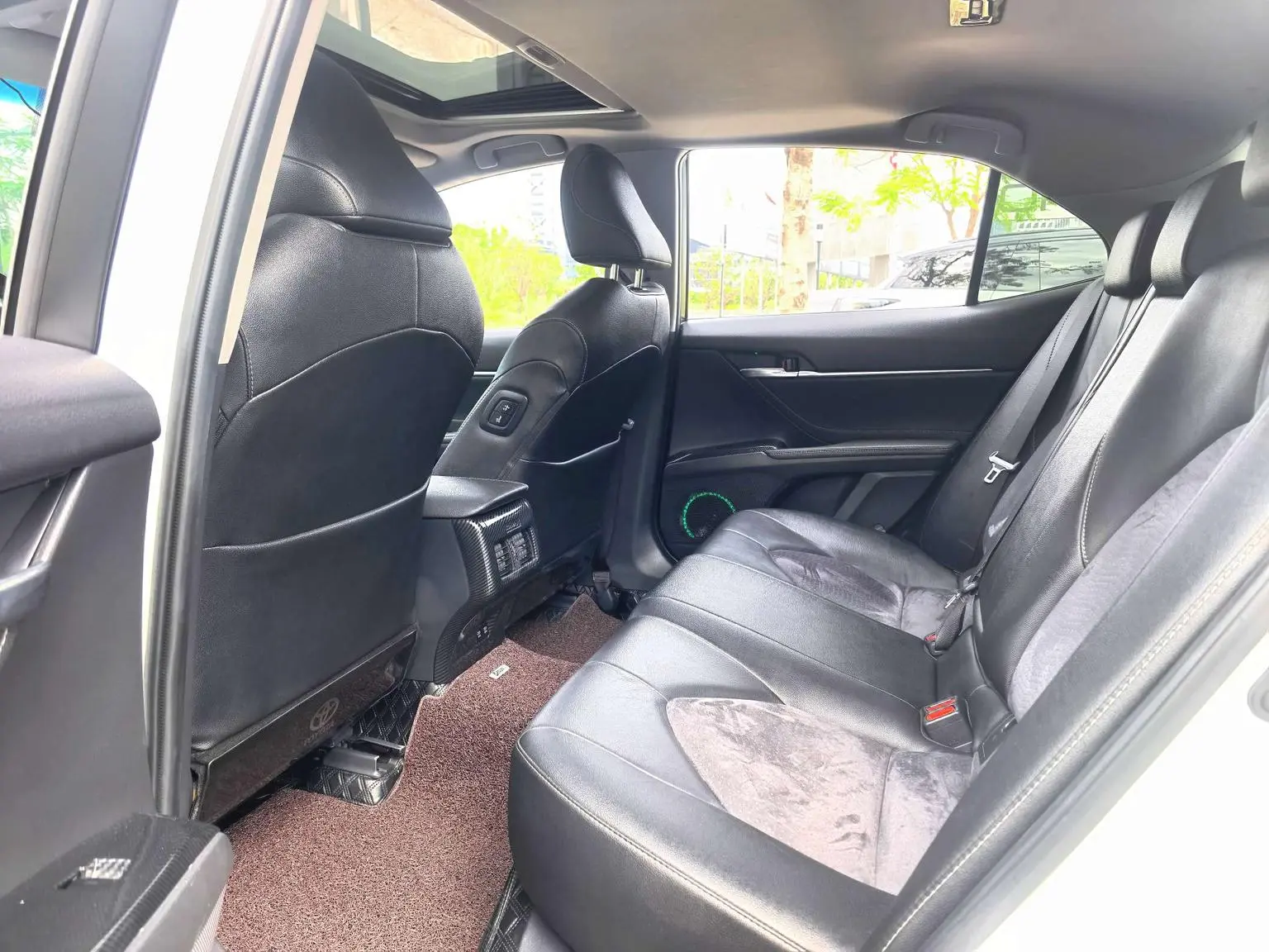 Toyota Camry 2021 2.0S