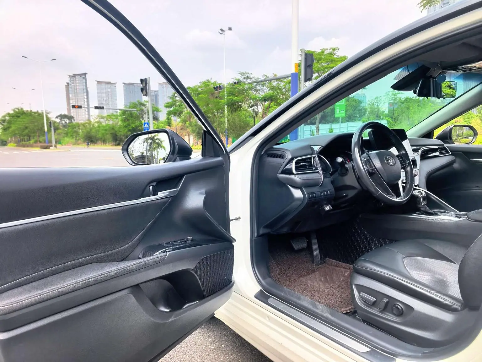 Toyota Camry 2021 2.0S