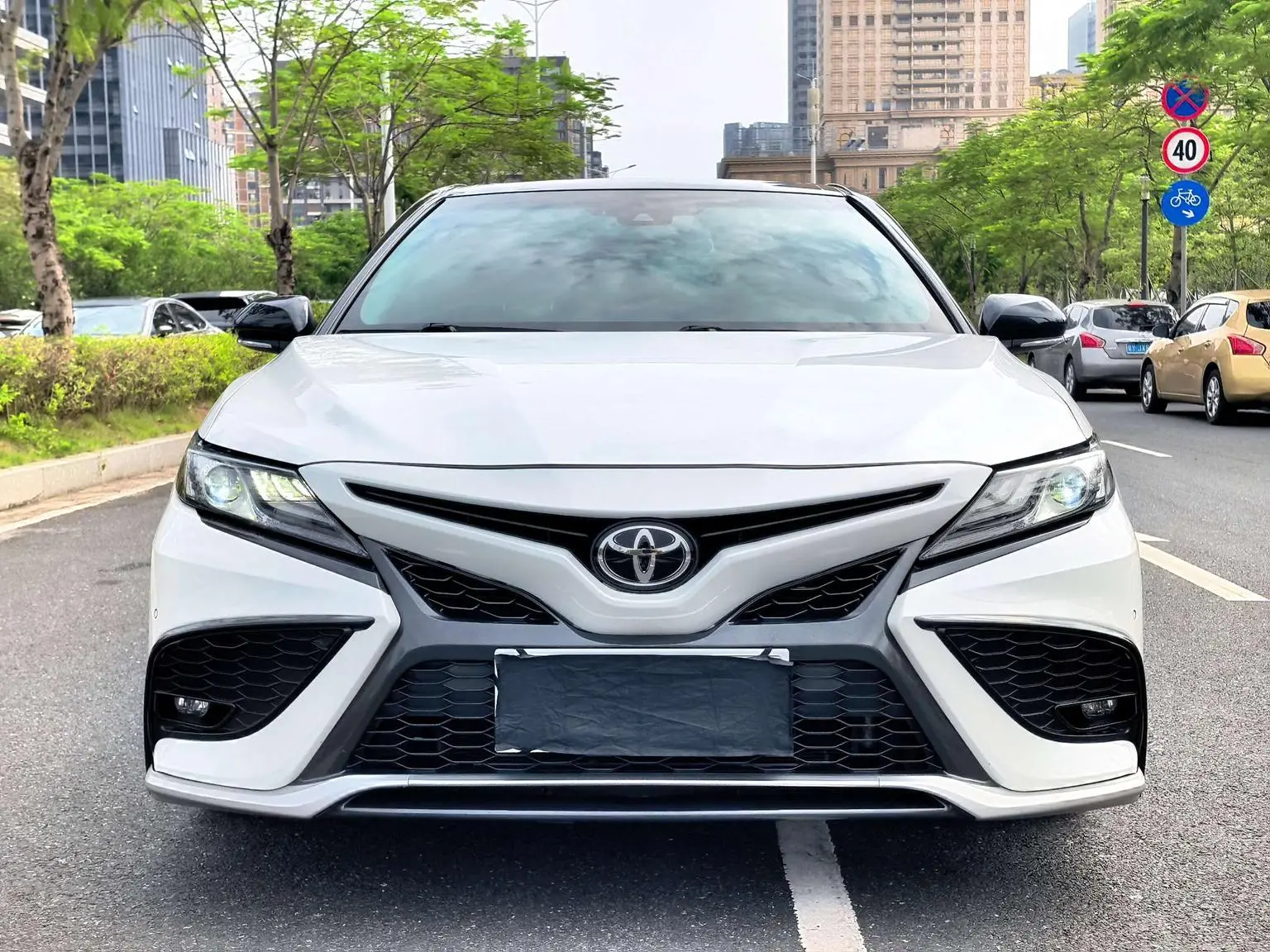 Toyota Camry 2021 2.0S