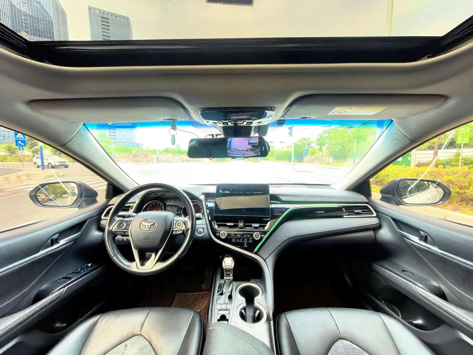 Toyota Camry 2021 2.0S