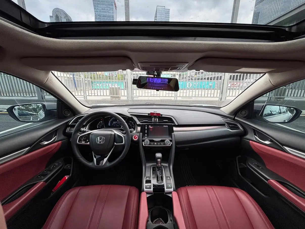 Honda Civic 2019 220TURBO CVT Dynamic Dynamic China VI