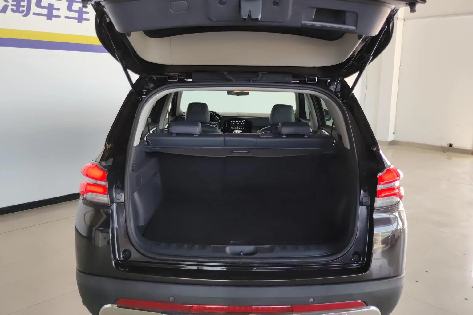 V7 2018 280T Auto Luxury 5 seat