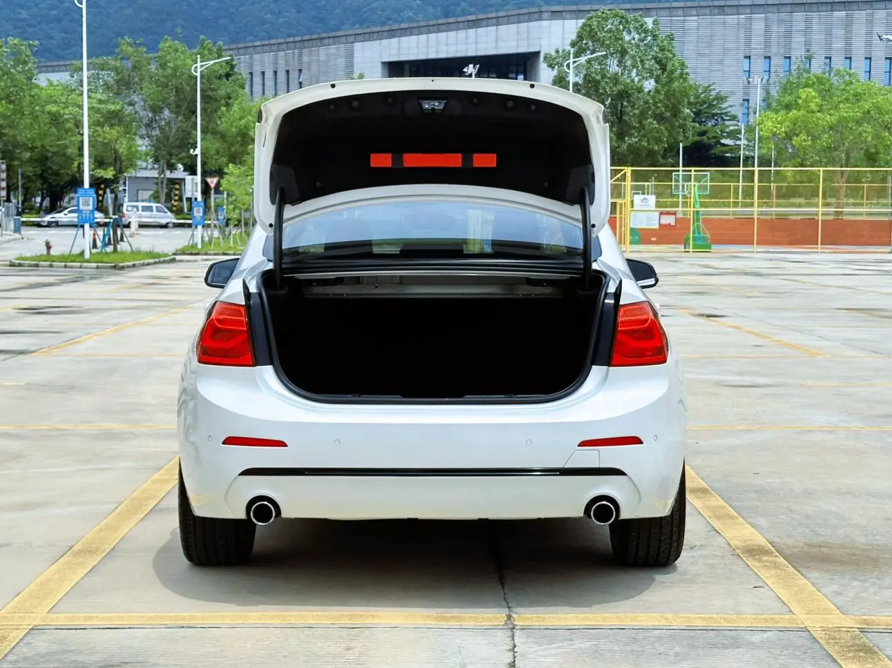 BMW 1 Series 2018 120i Design Package