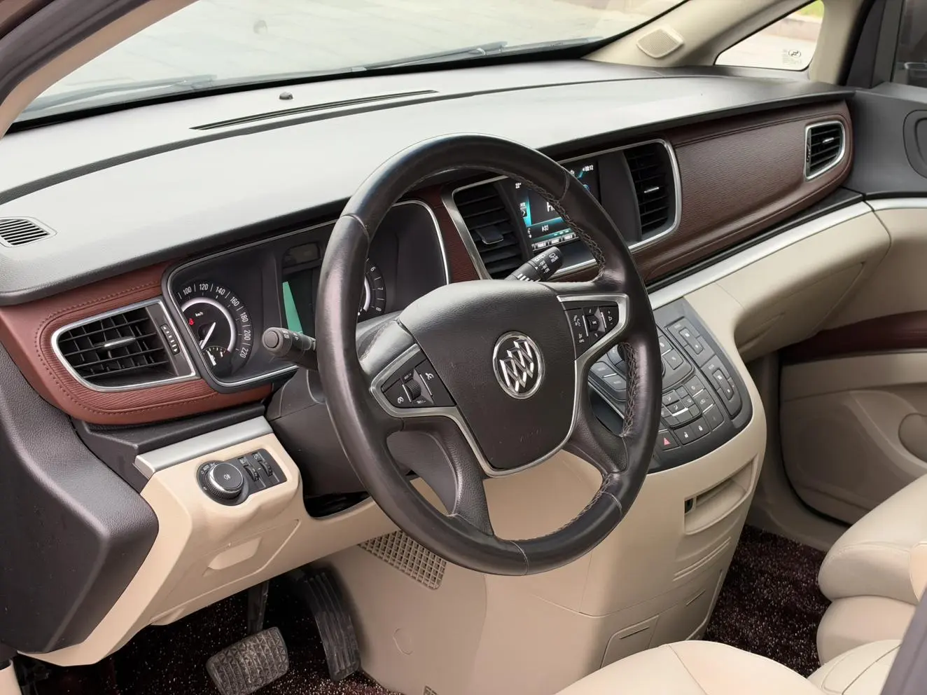 Buick GL8 2018 28T Luxury China VI