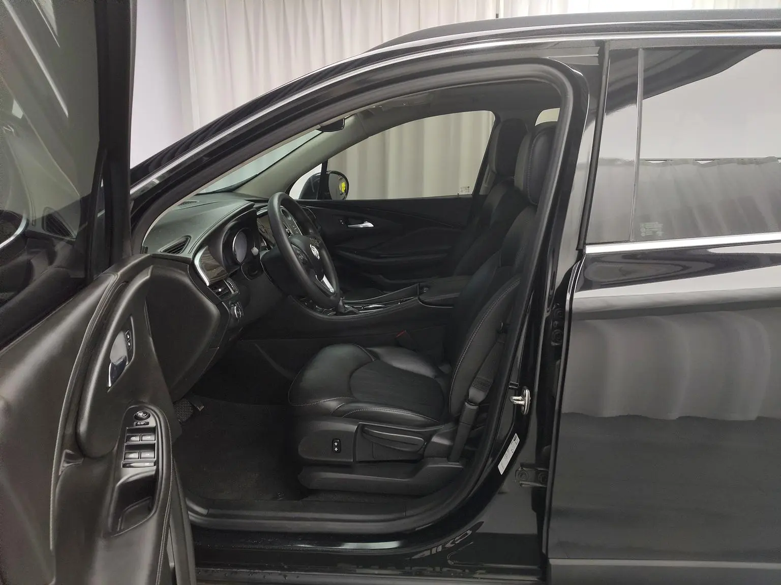 Buick Envision 2021 532T 2WD Leading