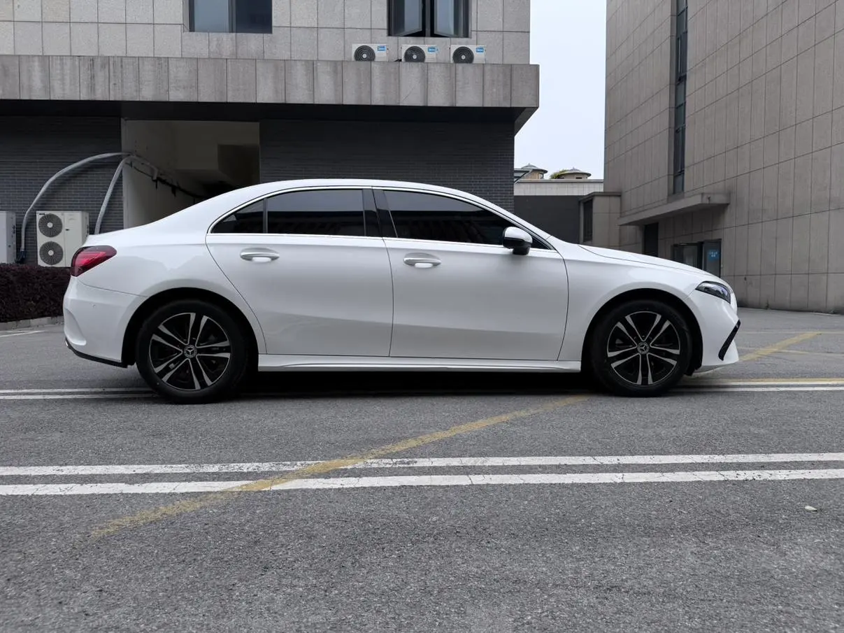 Mercedes-Benz A Class 2023 A 200 L Sport Sedan Fashion