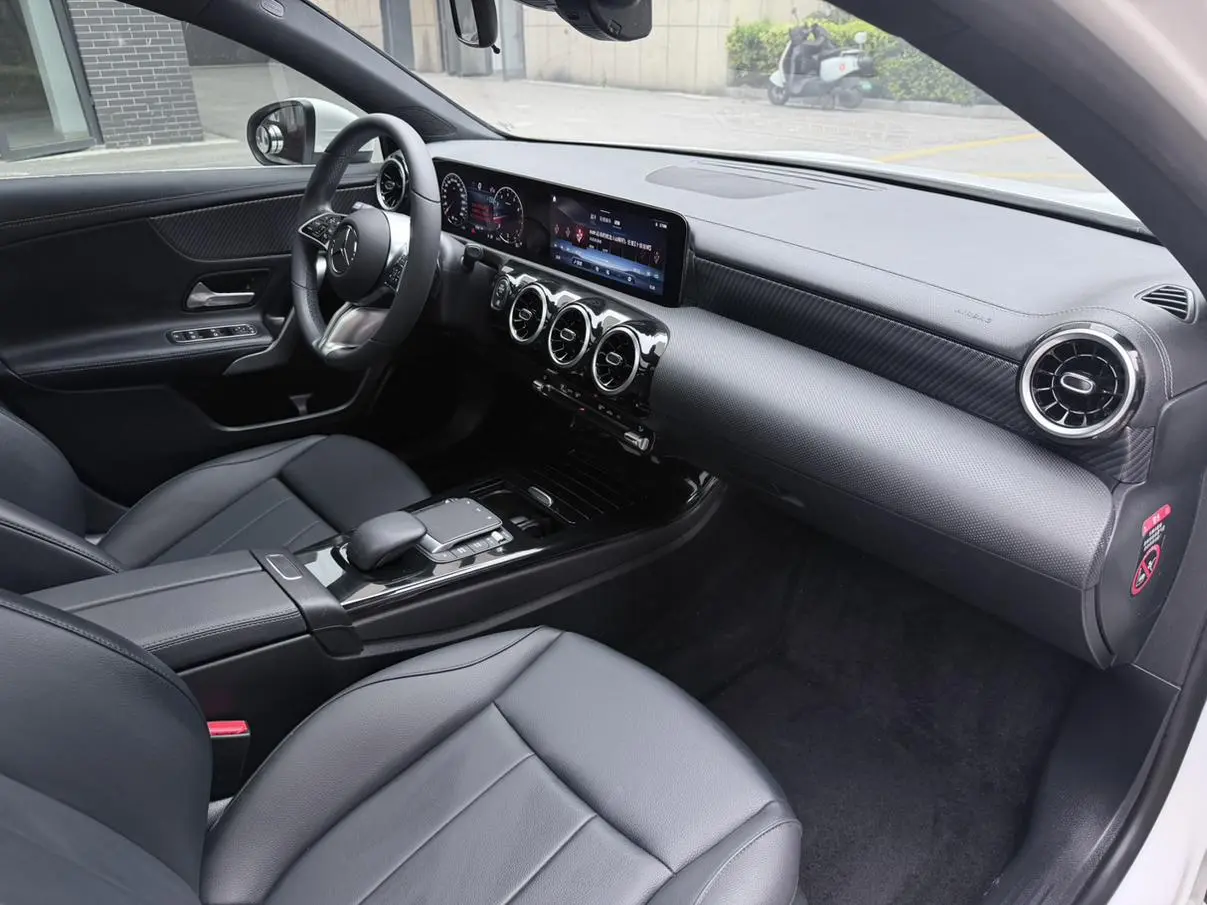 Mercedes-Benz A Class 2023 A 200 L Sport Sedan Fashion