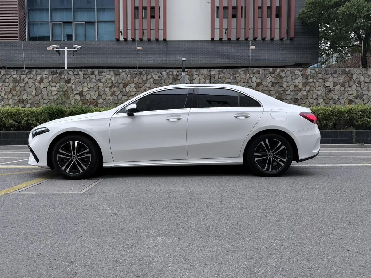 Mercedes-Benz A Class 2023 A 200 L Sport Sedan Fashion