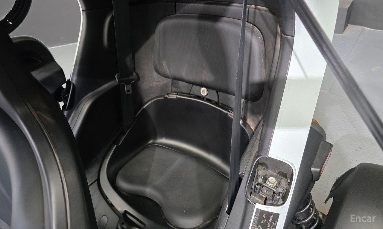 Renault Korea (Samsung) Twizy Life (2-seater) 2020