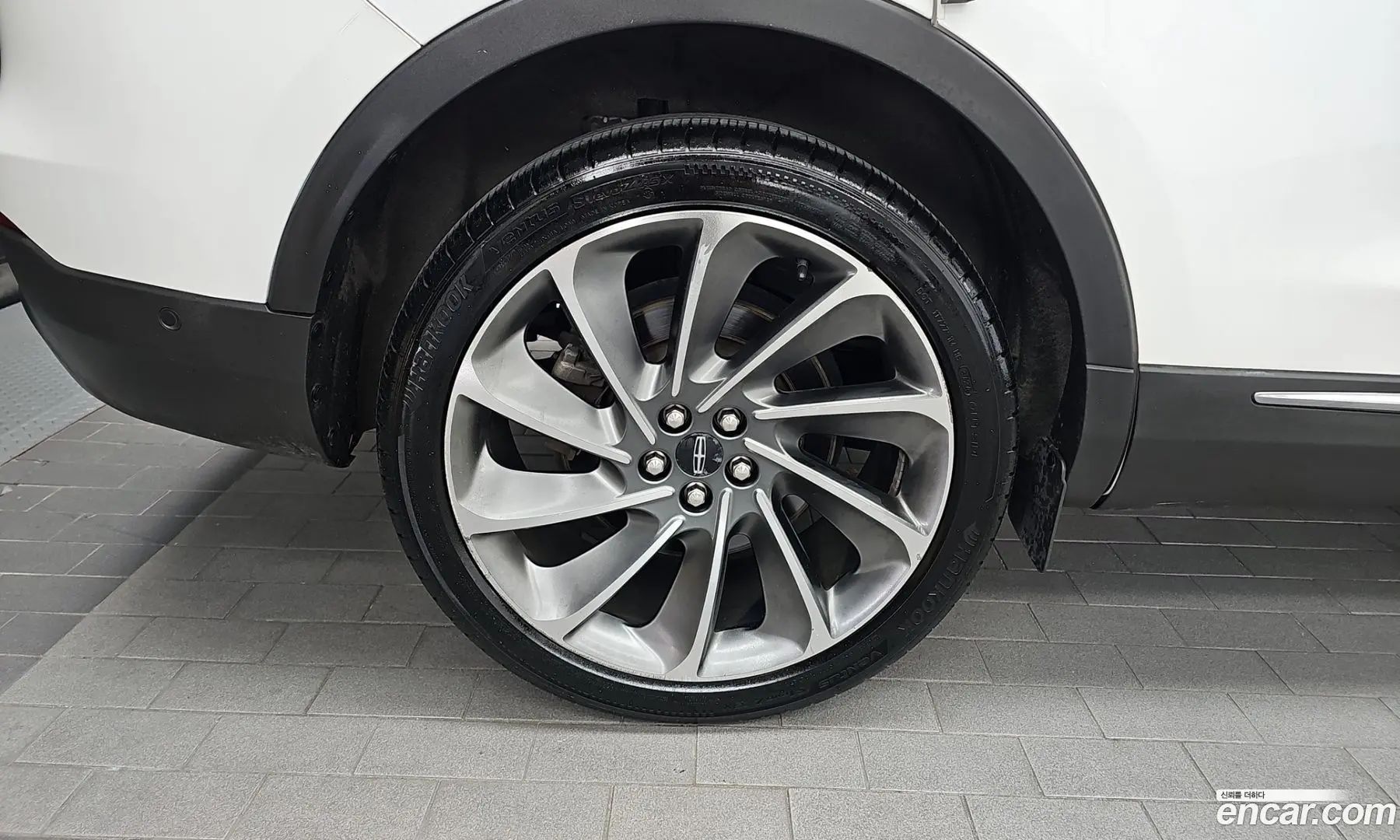 Lincoln Nautilus 2.7 202A AWD