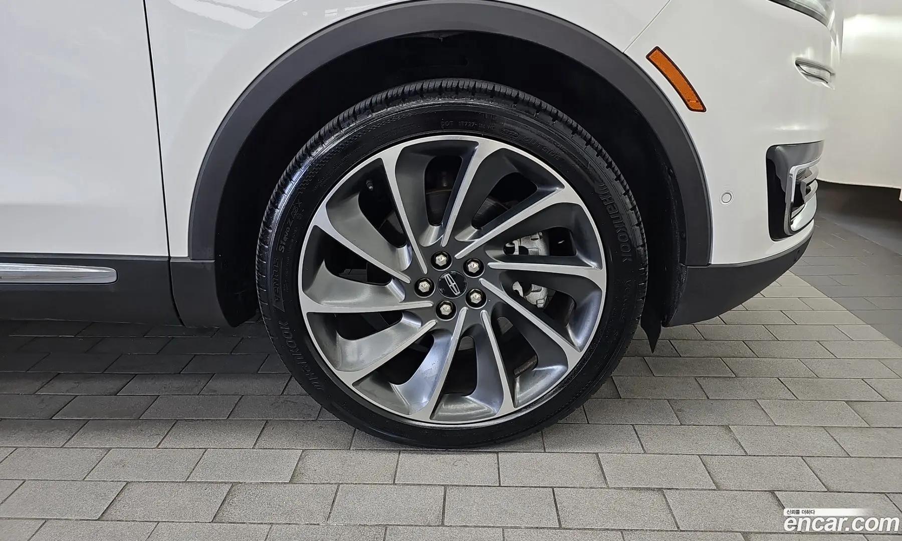 Lincoln Nautilus 2.7 202A AWD