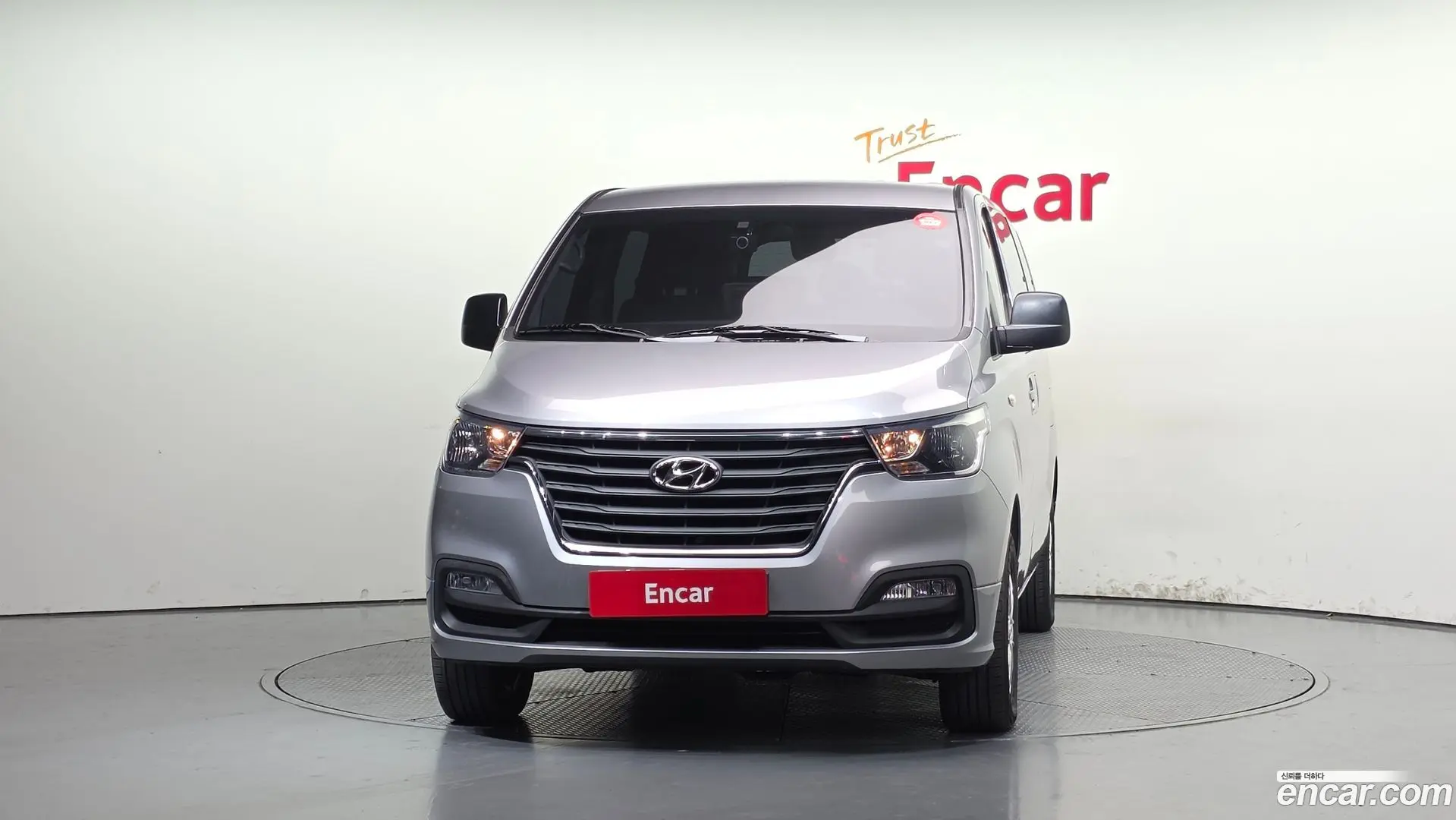 Hyundai Starex 4WD Wagon 11-Seater