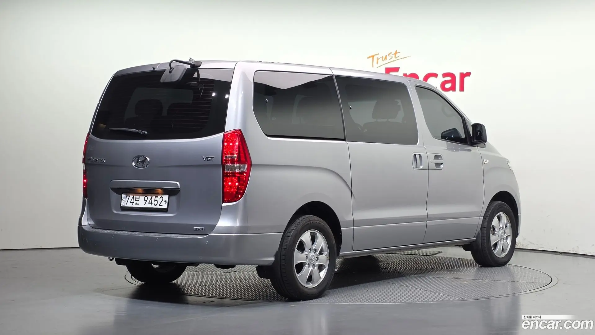 Hyundai Starex 4WD Wagon 11-Seater