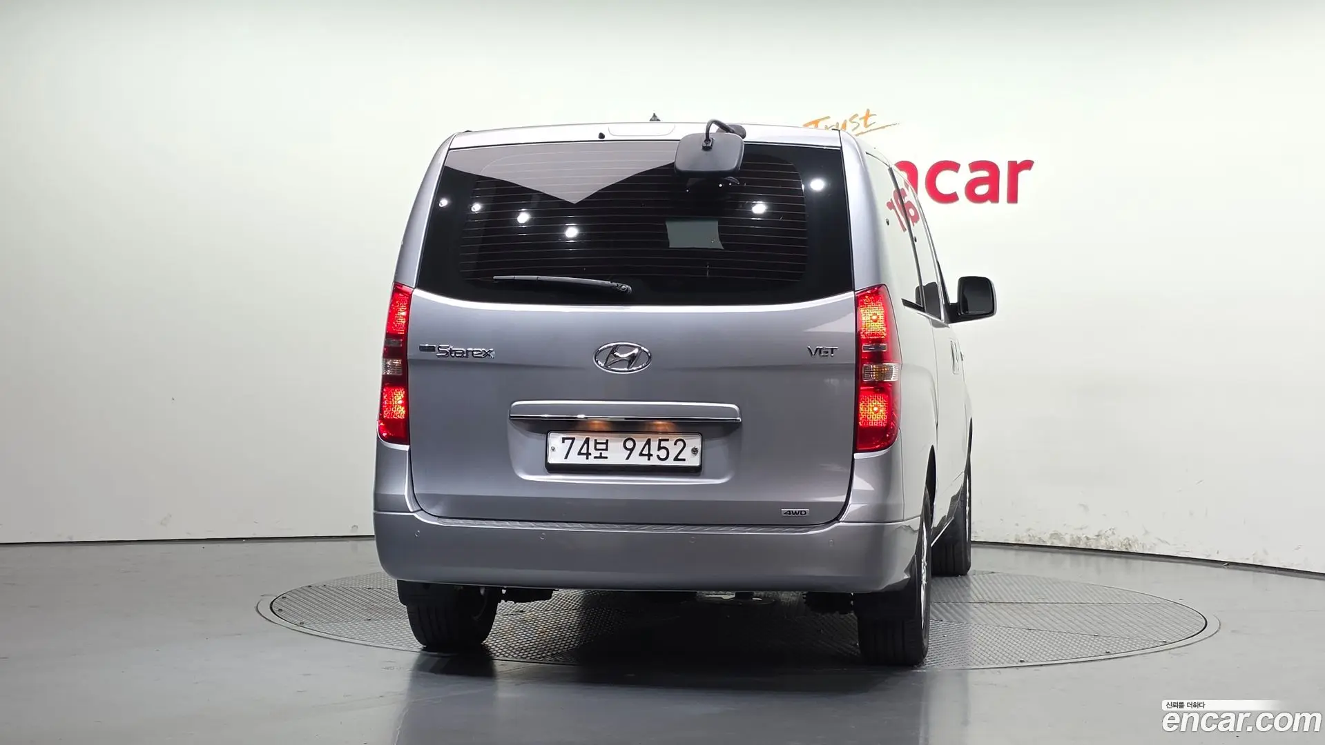 Hyundai Starex 4WD Wagon 11-Seater
