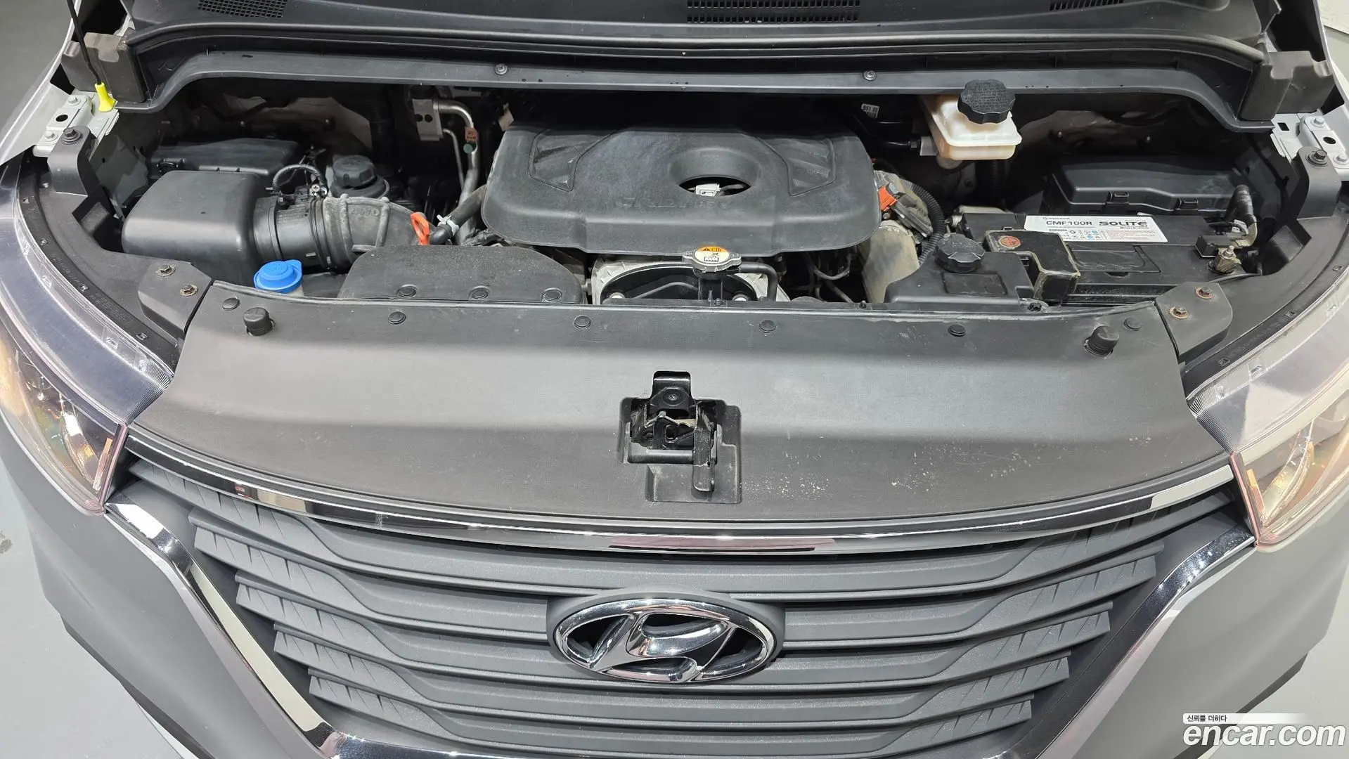 Hyundai Starex 4WD Wagon 11-Seater