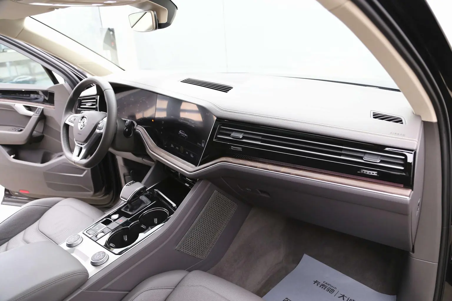 Volkswagen Touareg 2019 3.0TSI Sharp China V