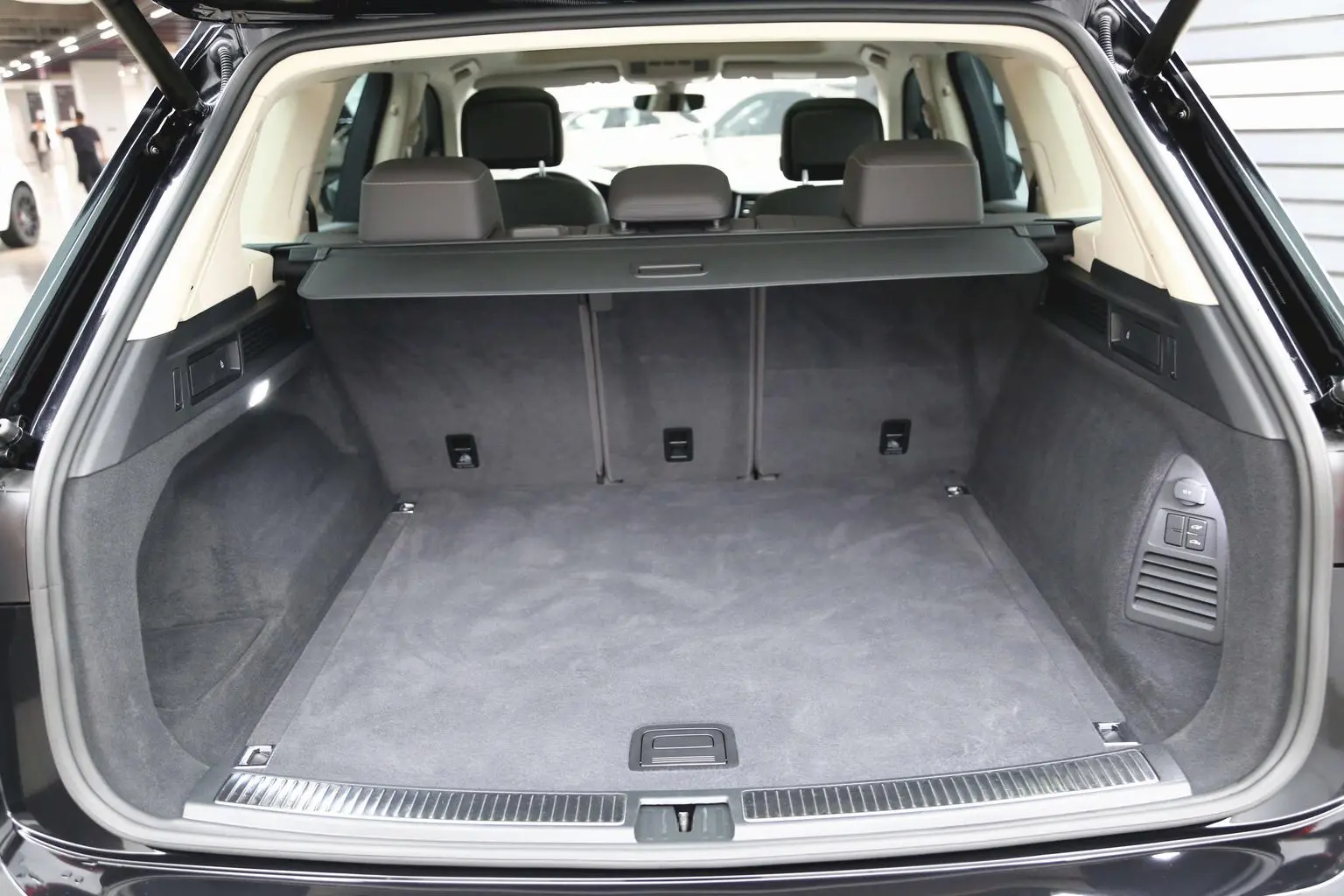 Volkswagen Touareg 2019 3.0TSI Sharp China V