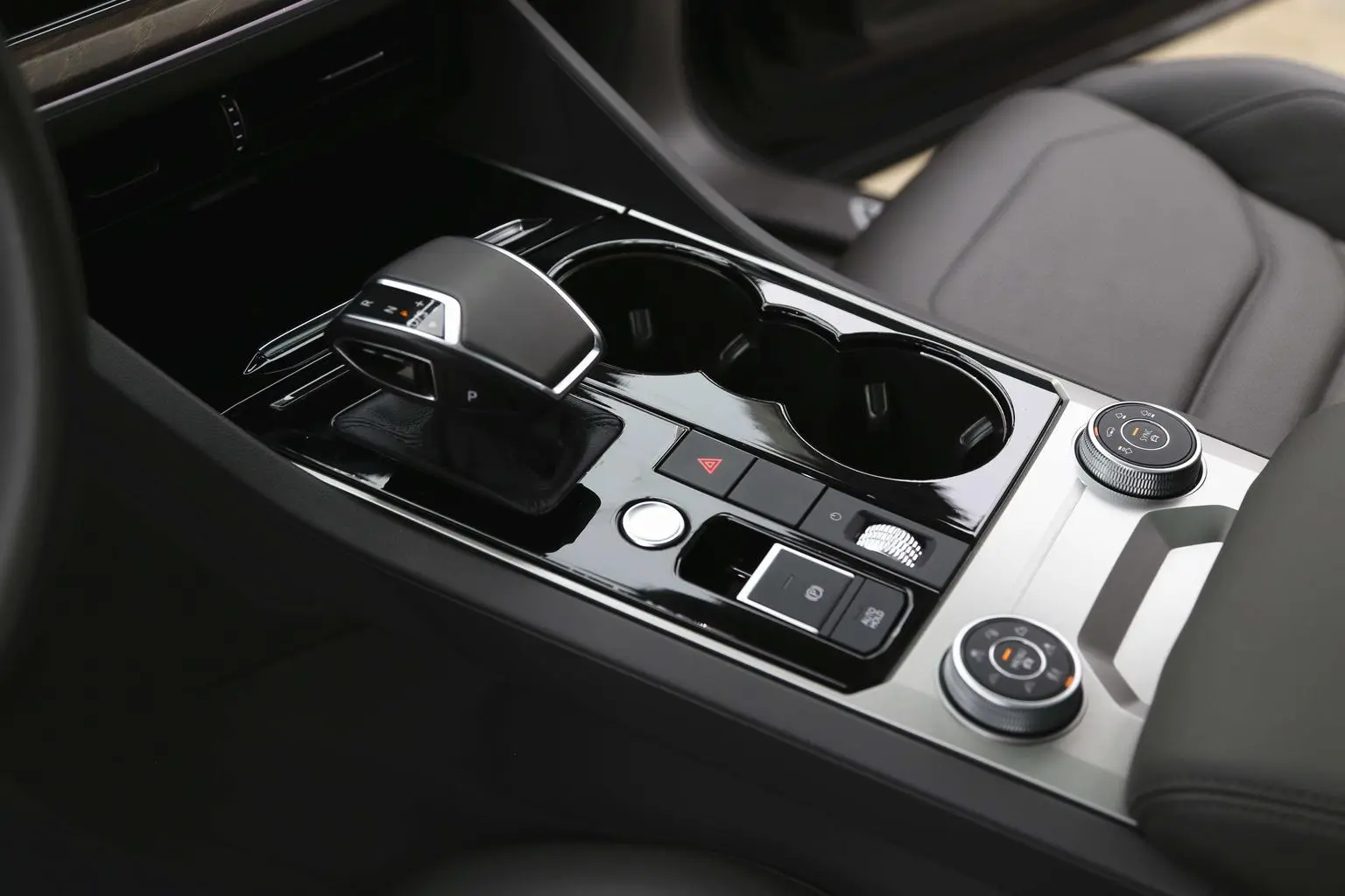 Volkswagen Touareg 2019 3.0TSI Sharp China V