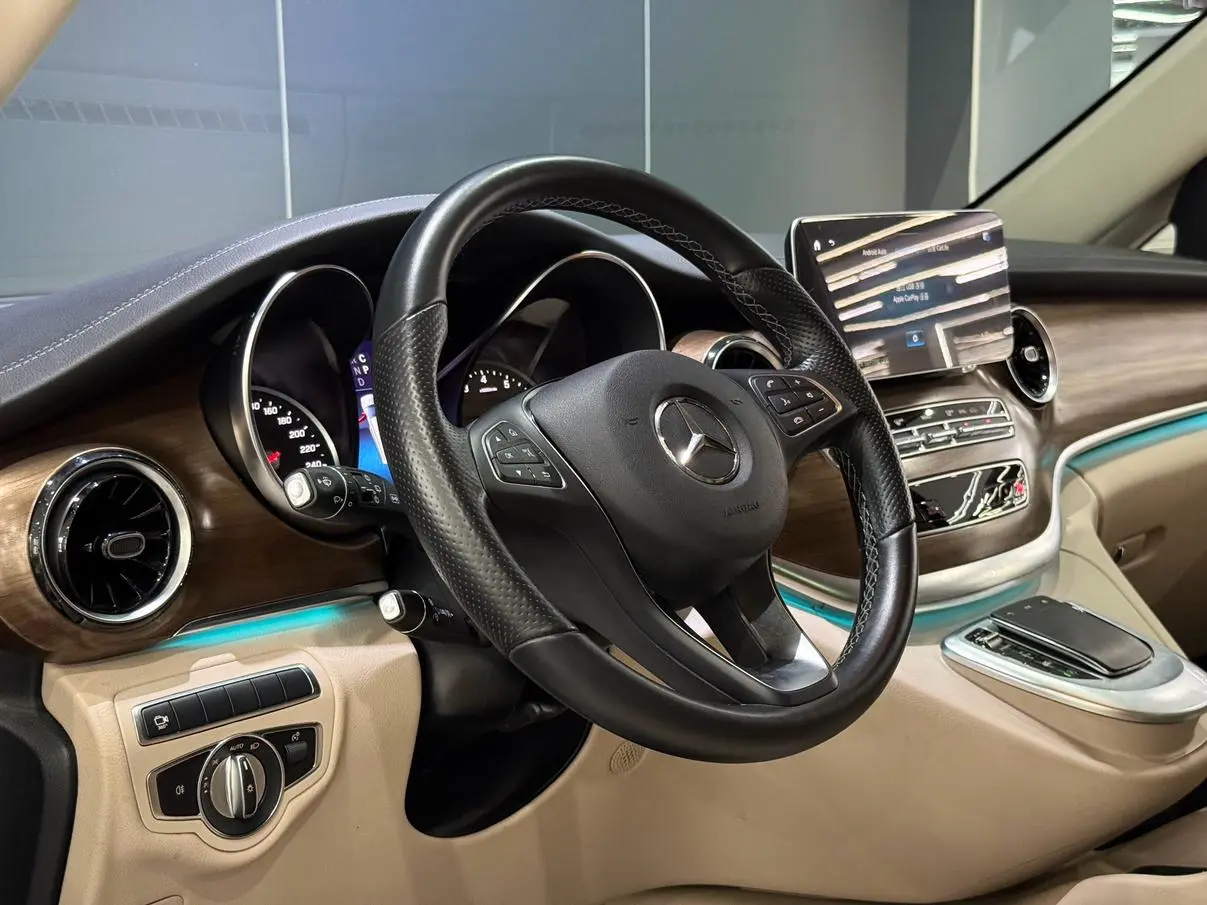 Mercedes-Benz V Class 2022 V 260 Premium