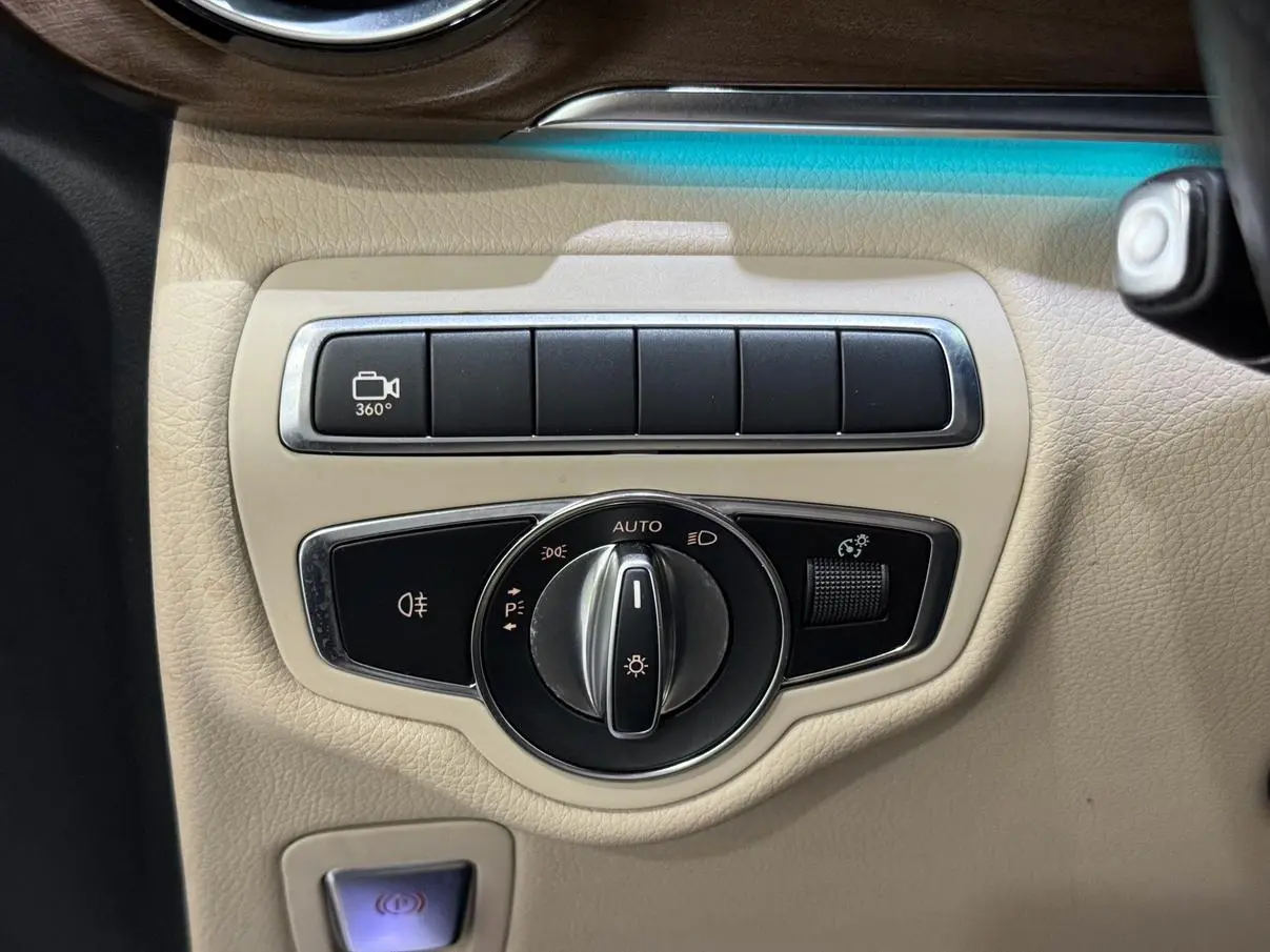 Mercedes-Benz V Class 2022 V 260 Premium