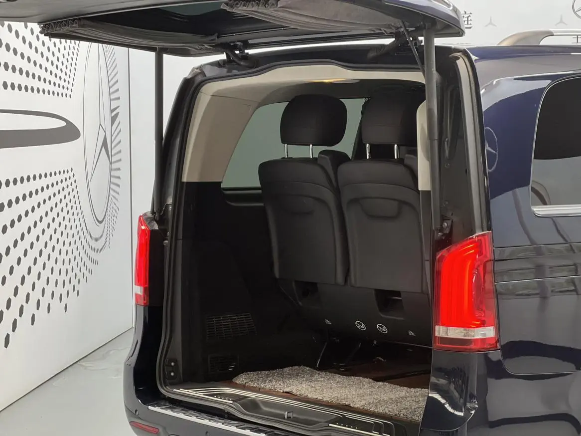 Mercedes-Benz V Class 2022 V 260 L LWB Luxury