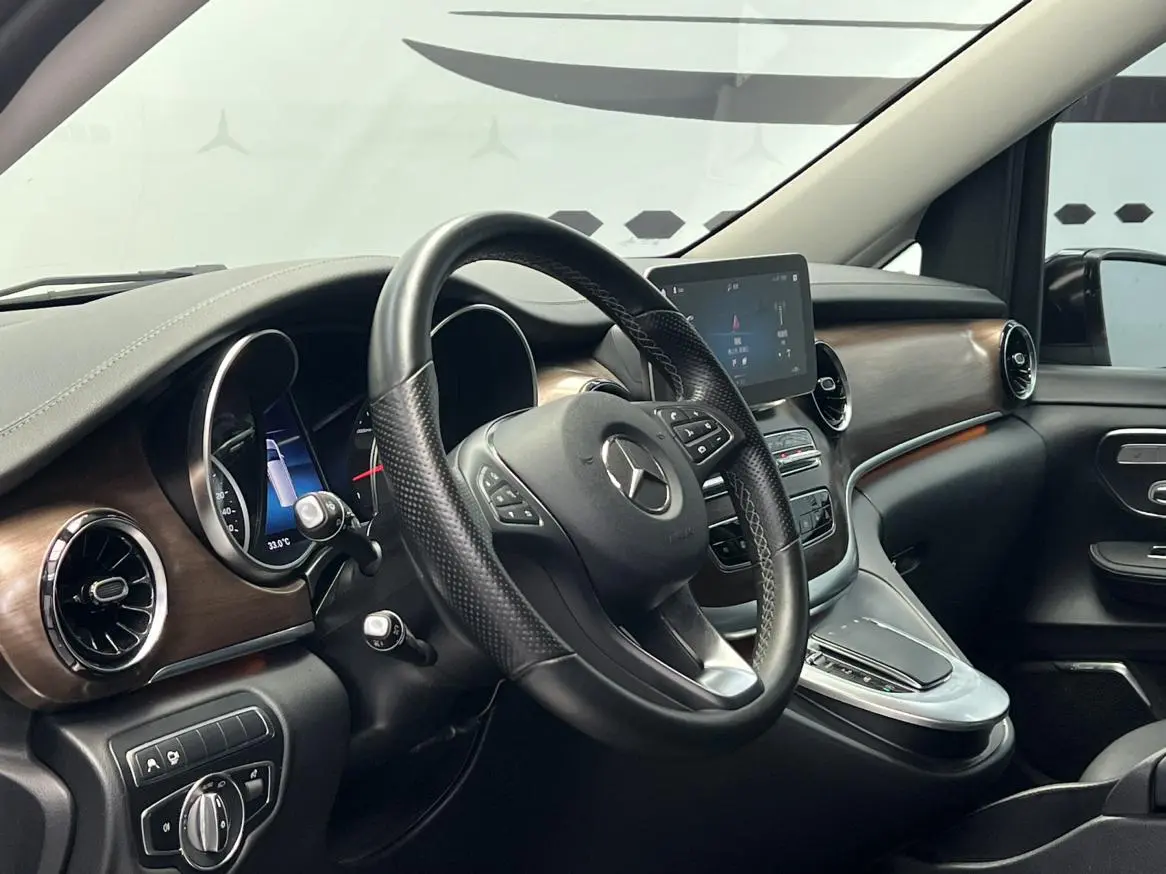 Mercedes-Benz V Class 2022 V 260 L LWB Luxury