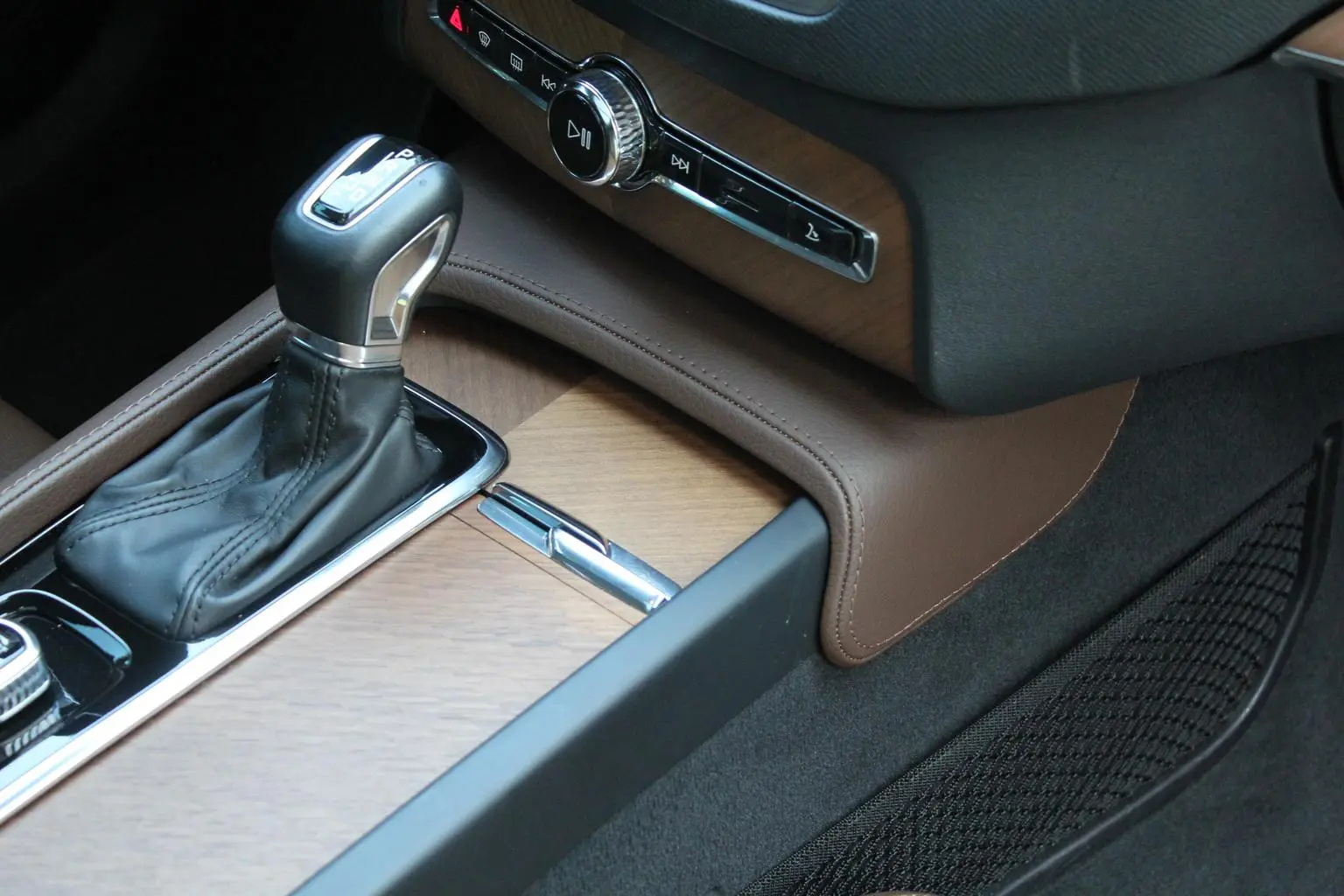 Volvo XC90 2020 Facelift T6 4WD Smart Luxury 7 seat