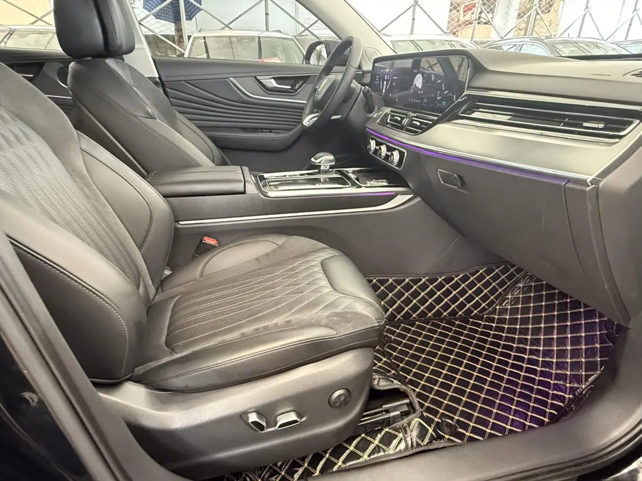 Hongqi HS5 2023 2.0T Pro