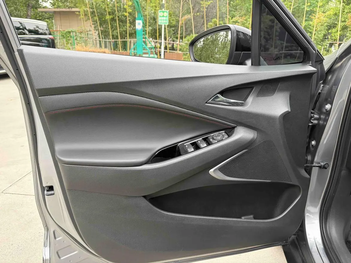 Chevrolet Orlando 2018 Redline 530T Auto (5+2 ) China V