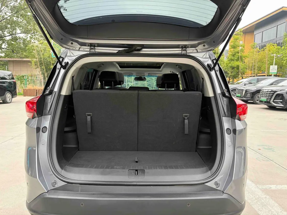 Chevrolet Orlando 2018 Redline 530T Auto (5+2 ) China V