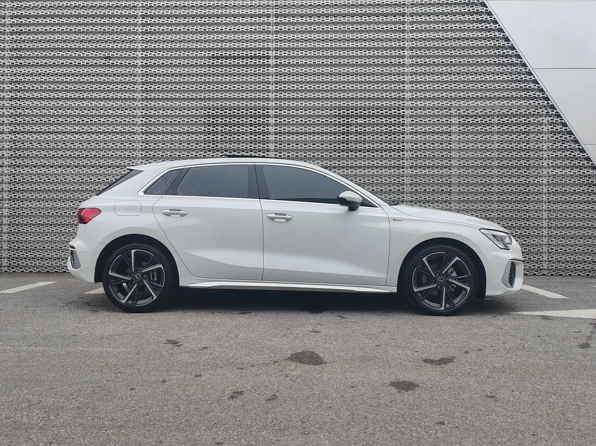 Audi A3 2023 Sportback 35 TFSI Sport Fashion