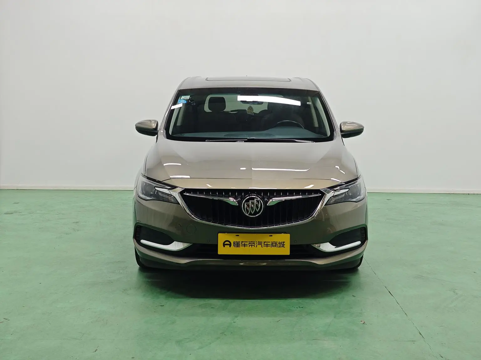 Buick GL6 2018 18T 6 seat Premium