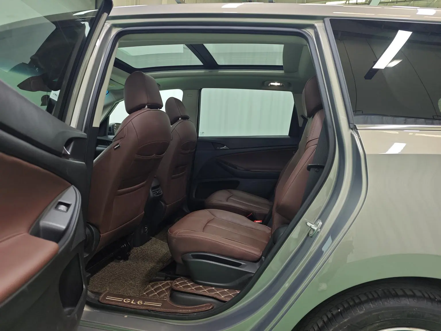 Buick GL6 2018 18T 6 seat Premium
