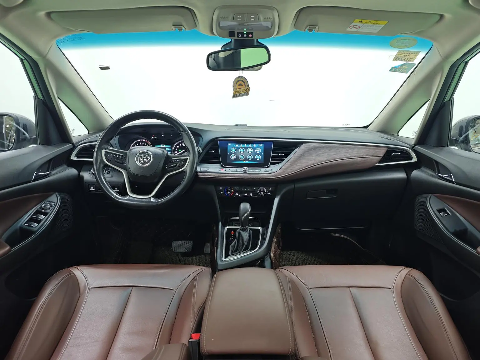 Buick GL6 2018 18T 6 seat Premium