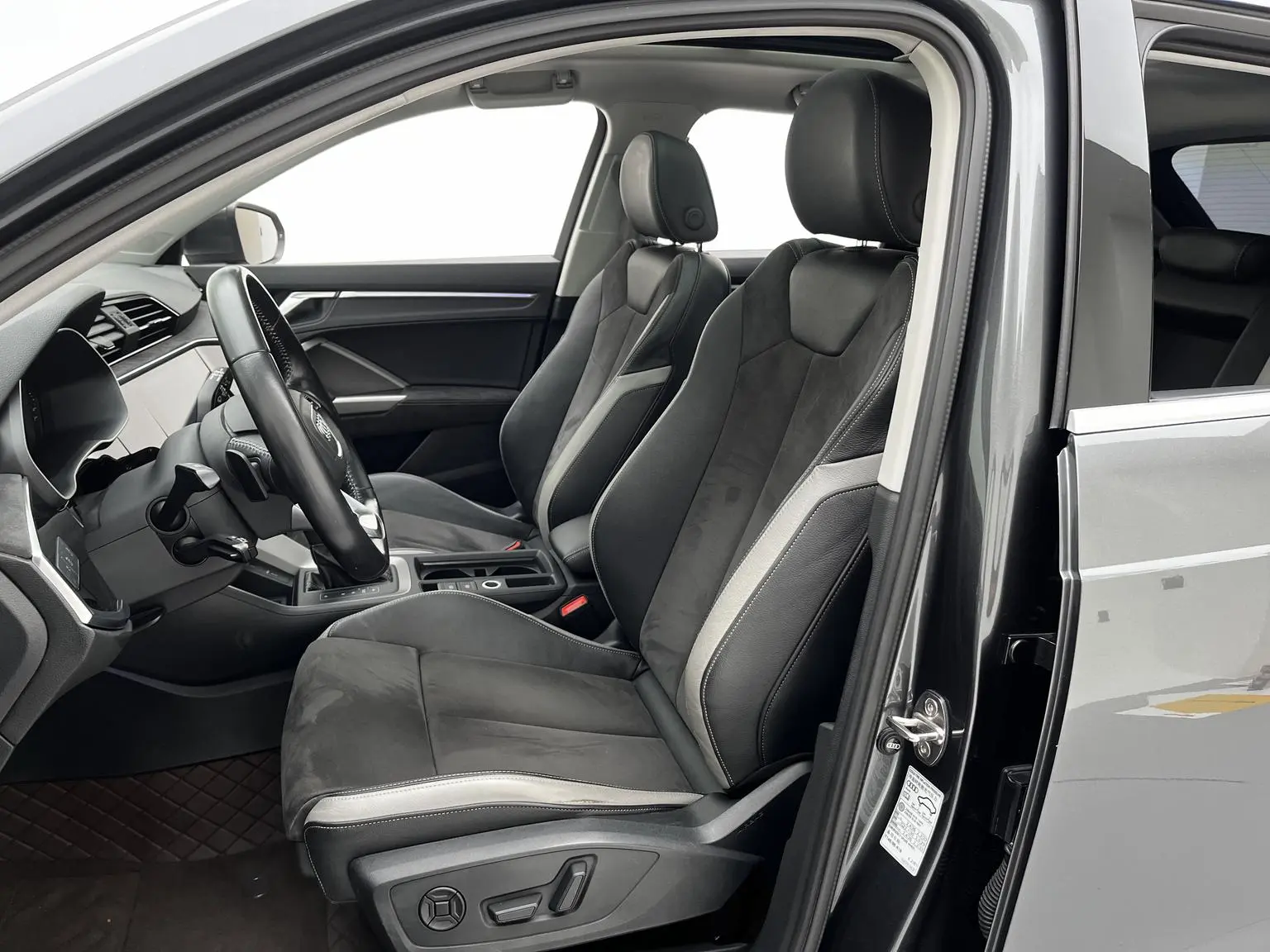Audi Q3 2020 40 TFSI Dynamic Fashion