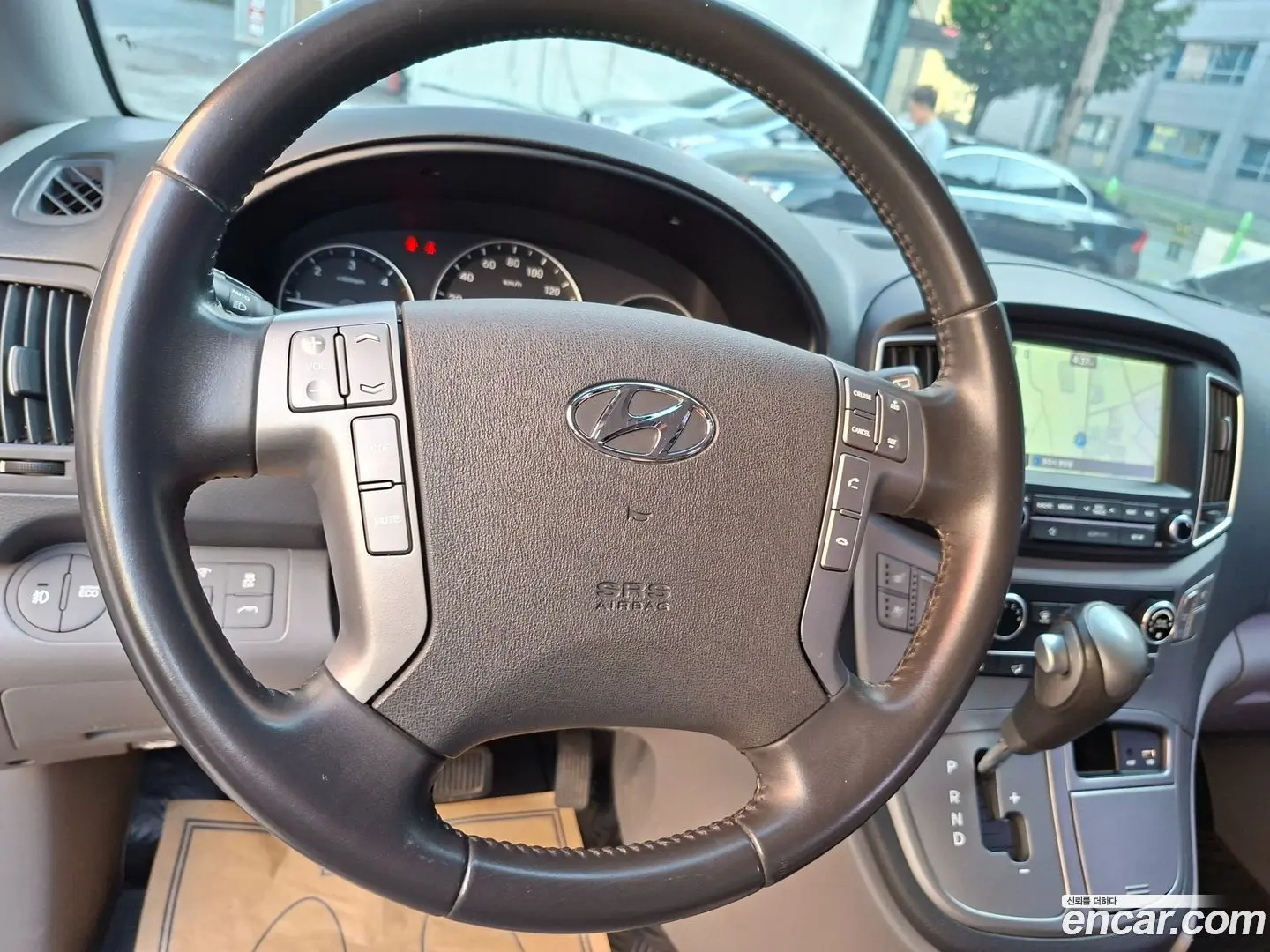 Hyundai Starex Wagon 12-Seater