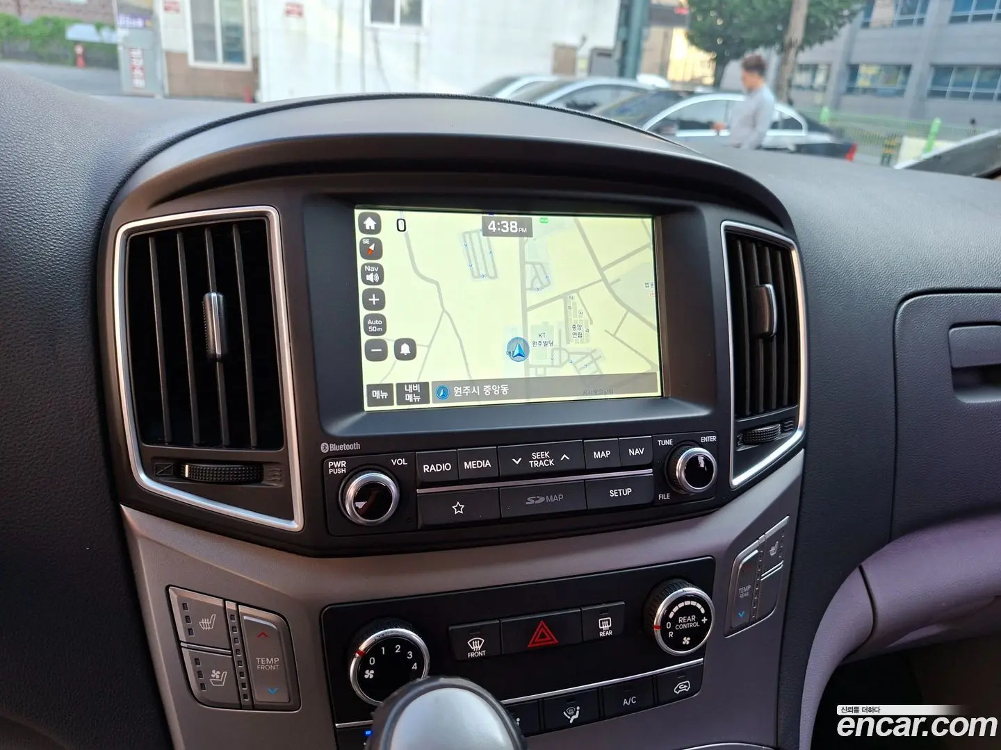 Hyundai Starex Wagon 12-Seater