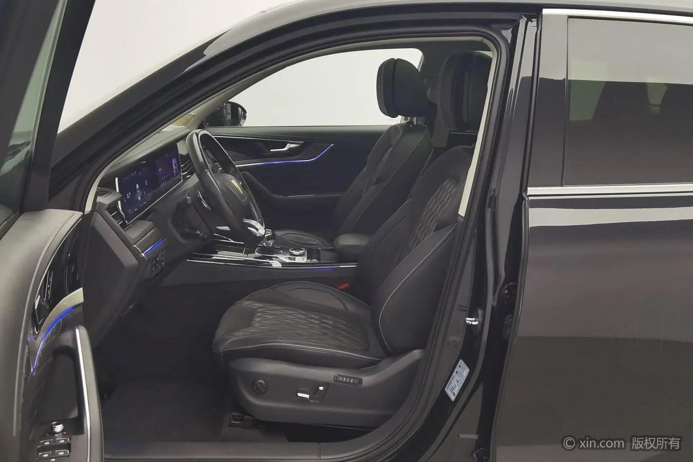 Hongqi HS5 2019 2.0T Smart Connected 4WD